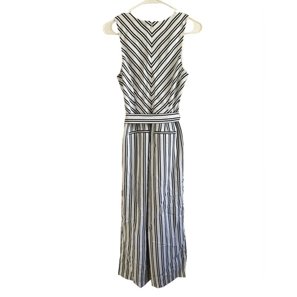Banana Republic Striped Jumpsuit • Used • Size: 6 - Picture 3 of 14